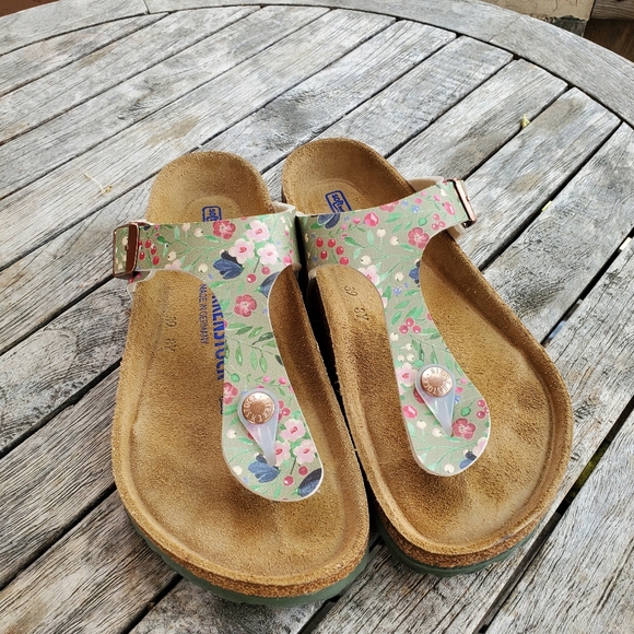 Birkenstock Women's Gizeh size 6.5 - Picture 1 of 4